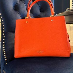 New without tags – Kate Spade Leila Medium Triple compartment Purse – Coral Buds